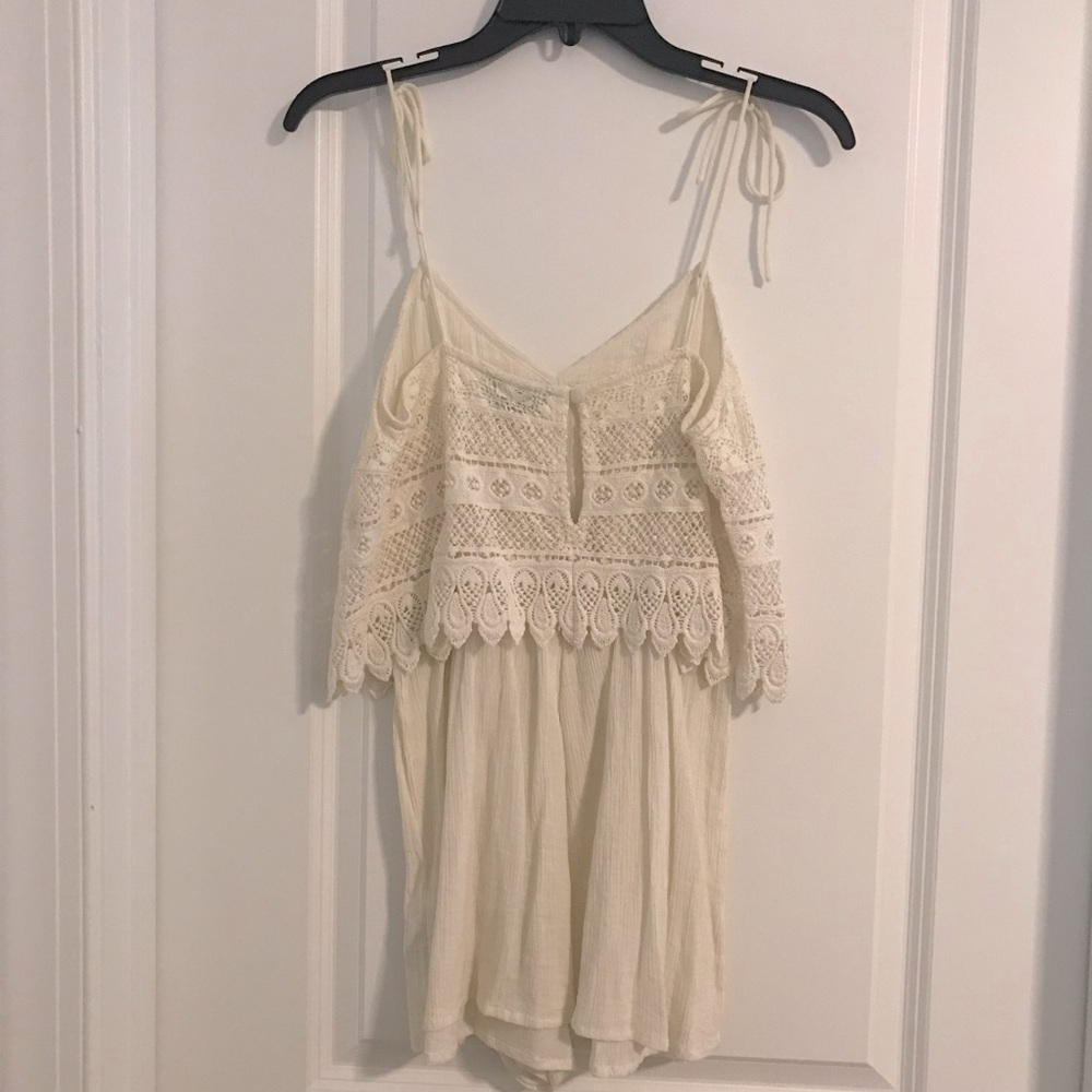 TOPSHOP Crochet Lace & Crinkled Gauze Romper - Picture 9 of 13